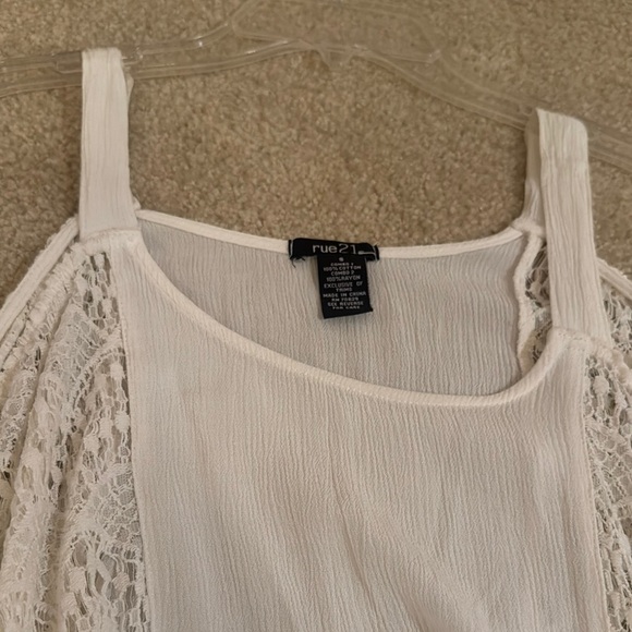 Rue21 White Asymmetrical Crop Tank Top - Picture 2 of 4
